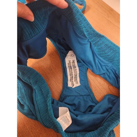 Time and tru 2 Piece Swimsuit. Top is 1X (16W-18W) and bottom is XL (16-18) - Picture 5 of 5